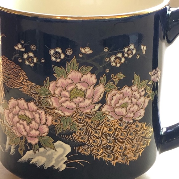 Deep indigo & gold enamel peacock mug - Picture 6 of 7